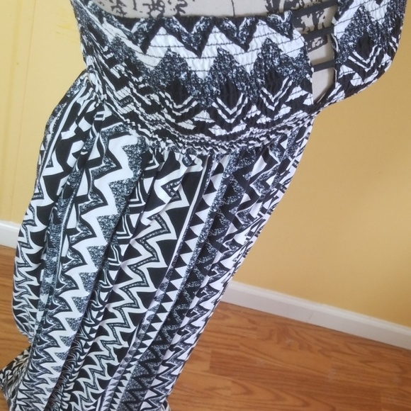 Maxi Dress - Picture 3 of 8